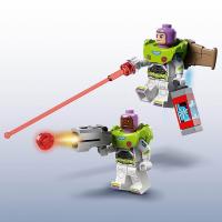 Lego Disney ve Pixar Lightyear Zurg Savaşı Yapım Seti 76831
